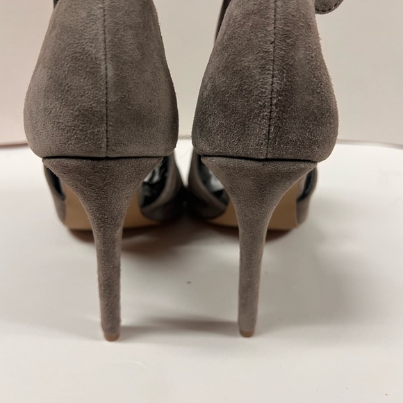 Steve Madden Women's Taupe Peep Toe Heels - Picture 4 of 12